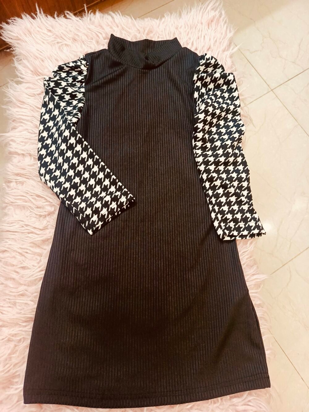 Shein baby girl dress
5-6
6 years - Image 1