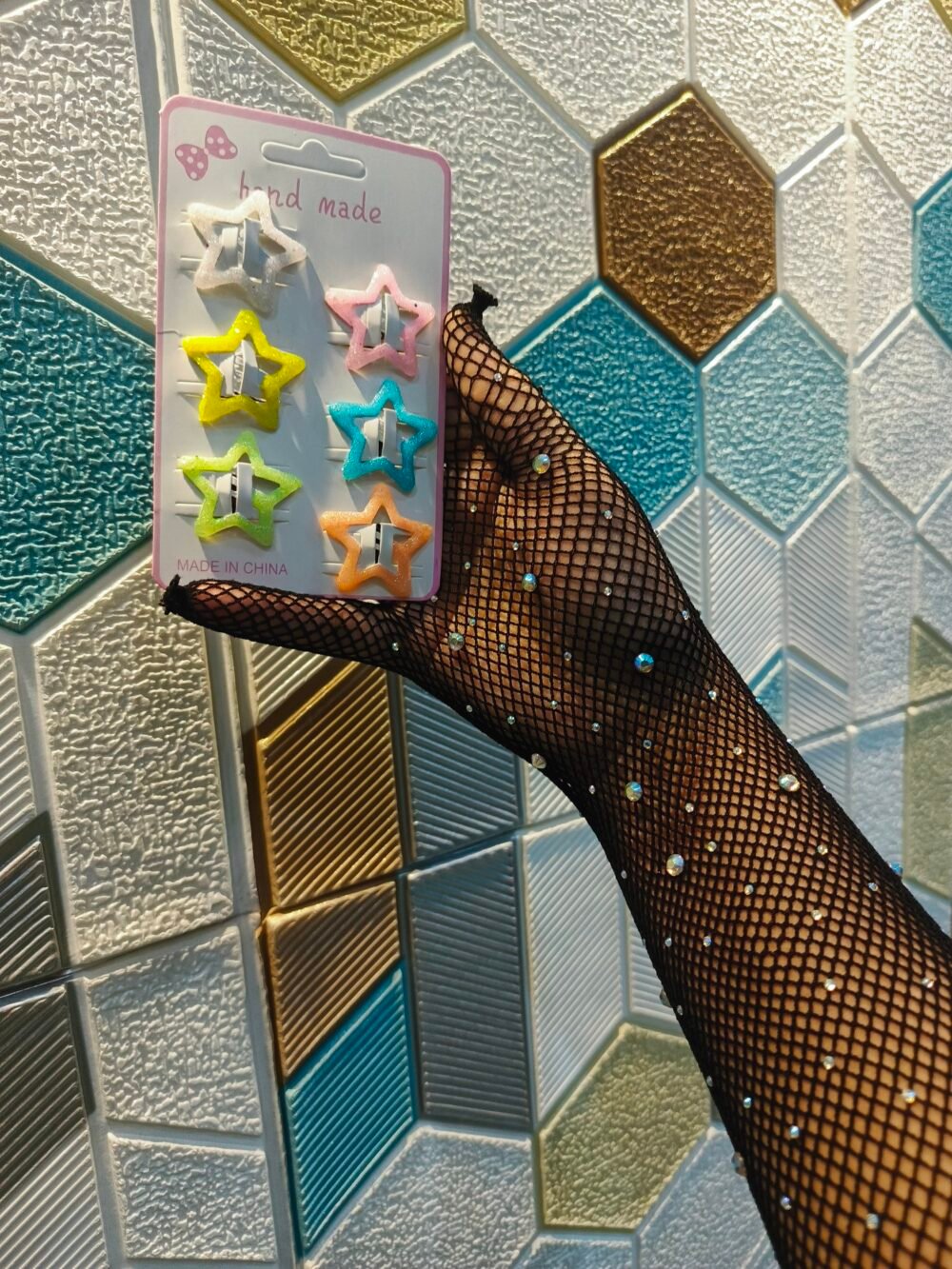 Shein glittery 🌟 stars pins
pack of 6 - Image 2