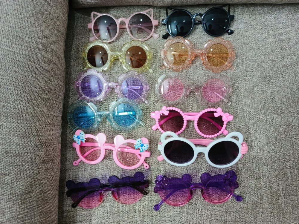 Shein baby glasses
each price - Image 1