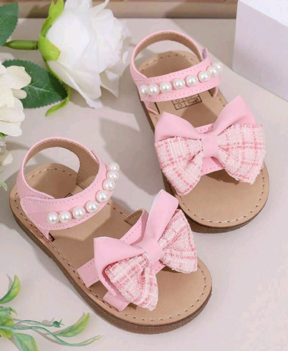 SHEIN BABY GIRL SANDEL SIZE25 - Image 1