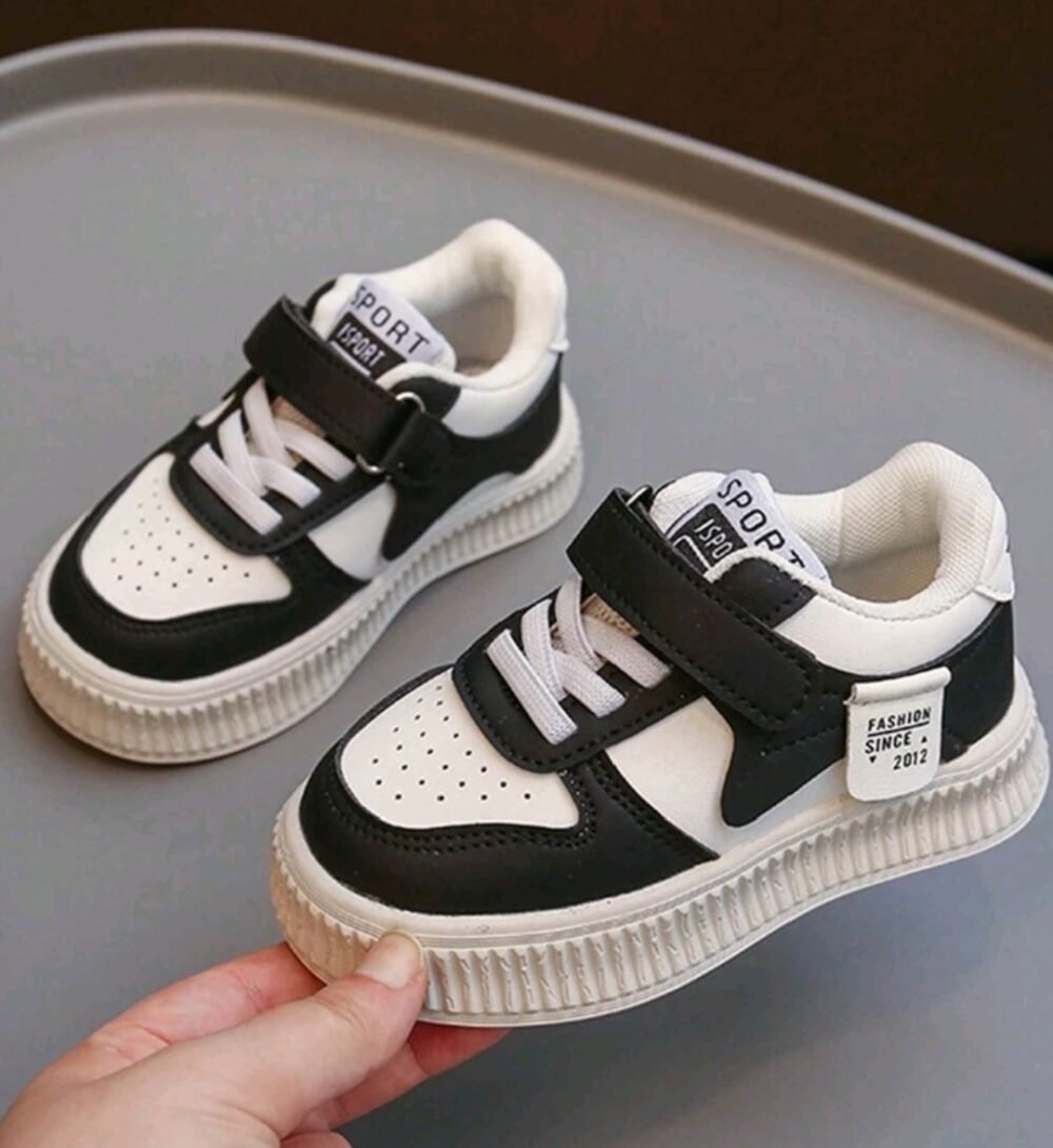 SHEIN  WINTER  BABY\KIDS UNISEX SHOES SIZE25 - Image 1