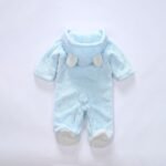 Soft and warm fleece romper with a cute bear-ear hood, perfect for keeping your little one warm and comfy during chilly days. 🧸❄️
6-12 month - Image 3