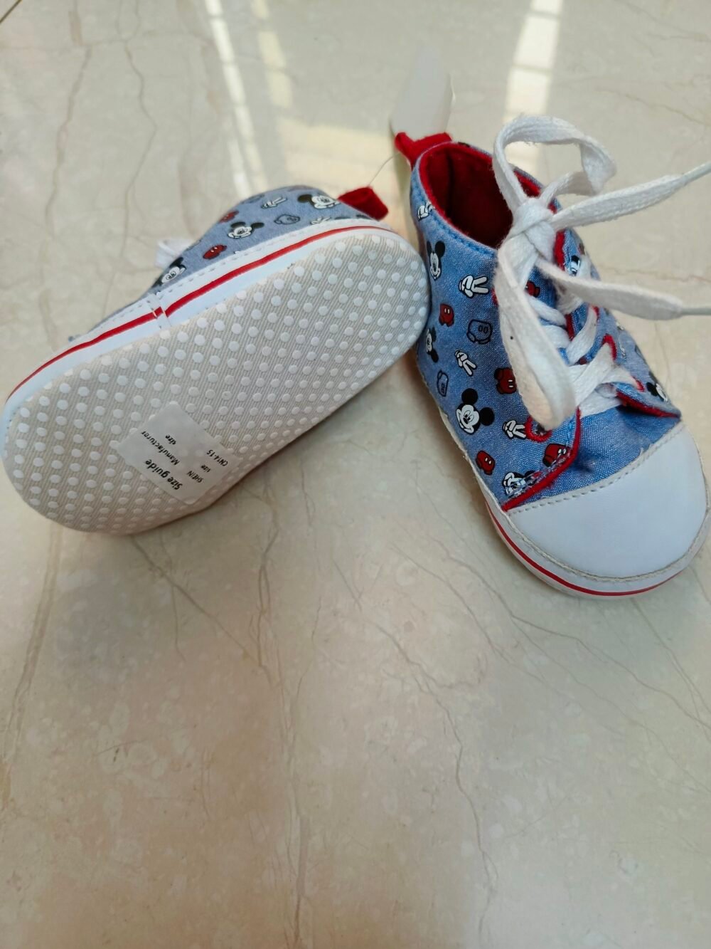 original disney mininouse shoes unisex 6 till 18 months - Image 2