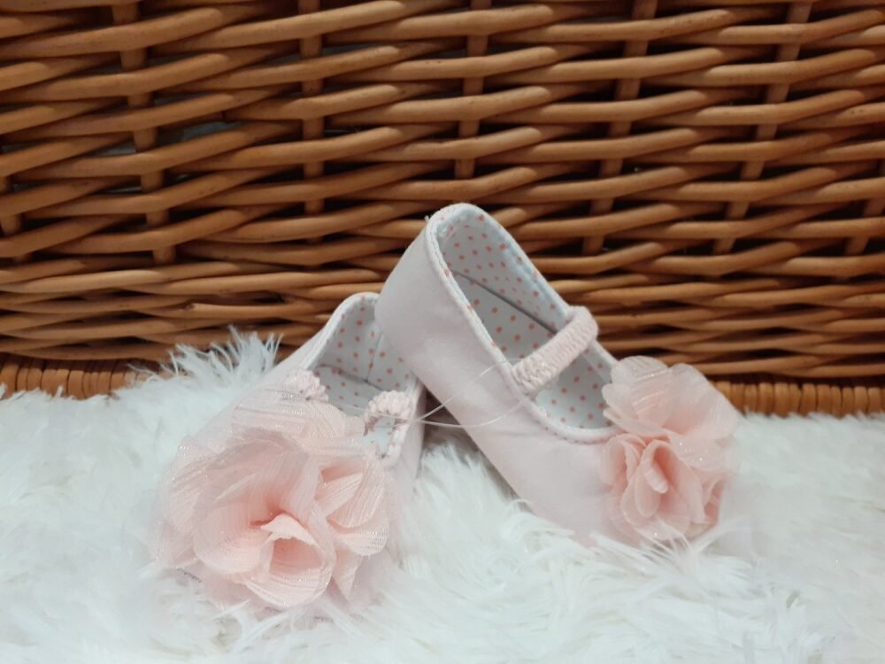 Floral beautiful pink baby new born girl shoes 0 to6 month - Image 1