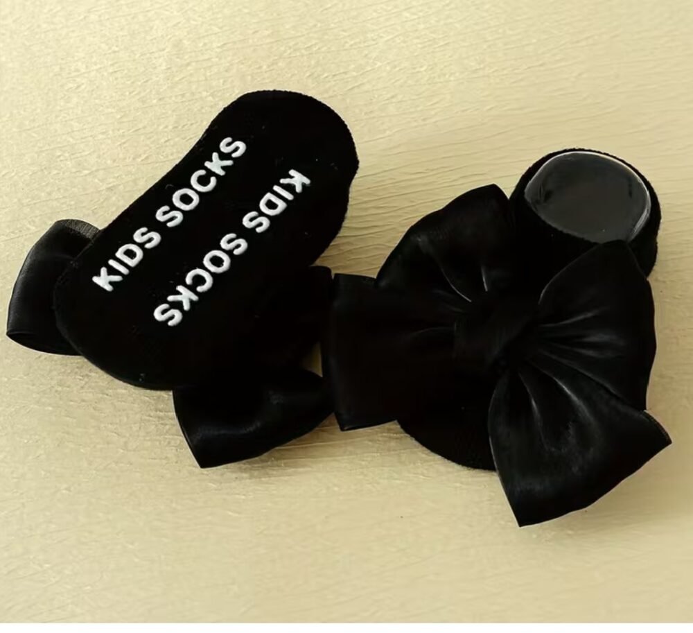 1pair  Bow Anti-Slip cute Baby Socks  booties - Image 4