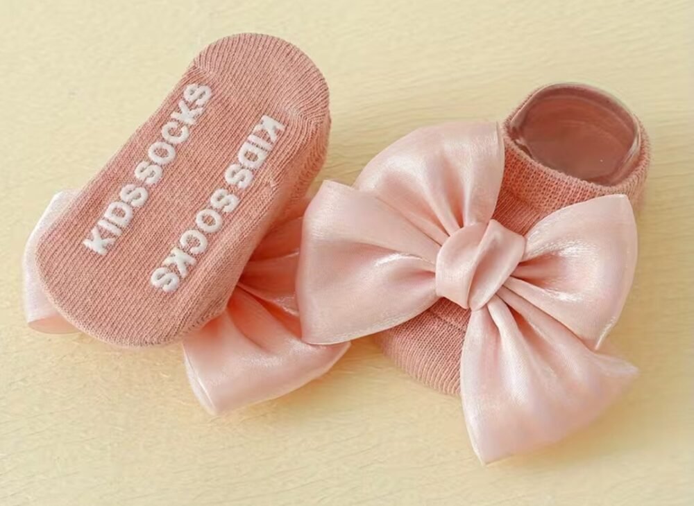 1pair  Bow Anti-Slip cute Baby Socks  booties - Image 6